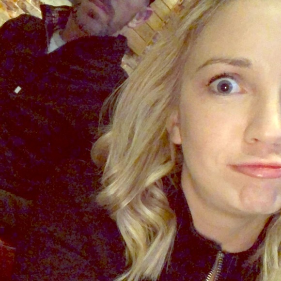 Meet your Posher, Lindsey - Picture 1 of 1